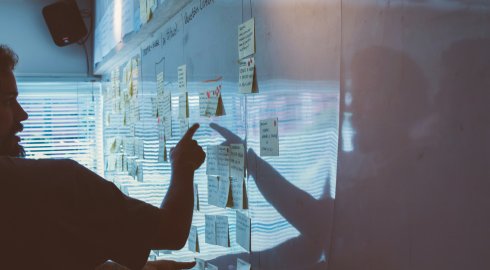 Rola systemu CMS w strategii marketingowej: Jakie korzyści przynosi dobry CMS?